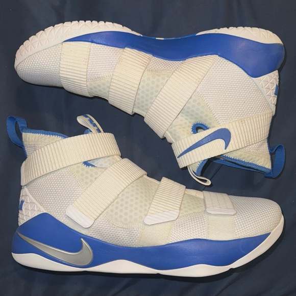 Nike LeBron Soldier 11 XI Size 13 TB White/Royal Blue/Metallic Silver NWB no lid - Picture 2 of 8